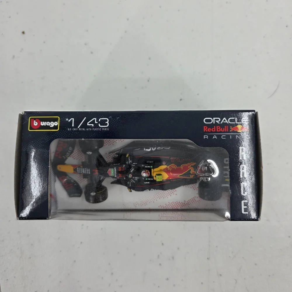 New Bburago Red Bull Racing F1 RB18 #11 Sergio‎ Perez 2022 1:43 Scale 02317. New